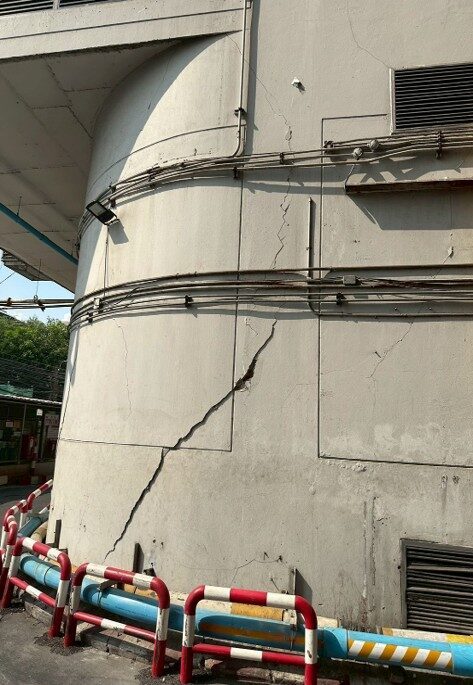 Crack and spalling documentation